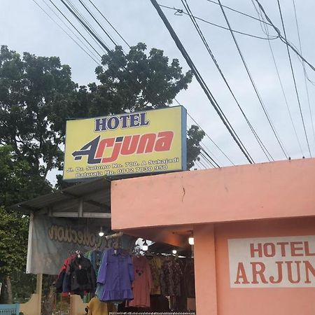 Hotel Arjuna Baturaja  Exterior photo